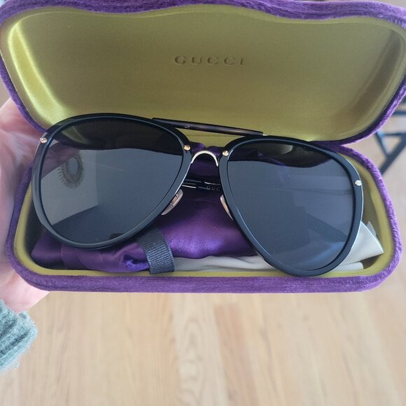  Gucci GG0672S sunglasses in black - Picture 1 of 4